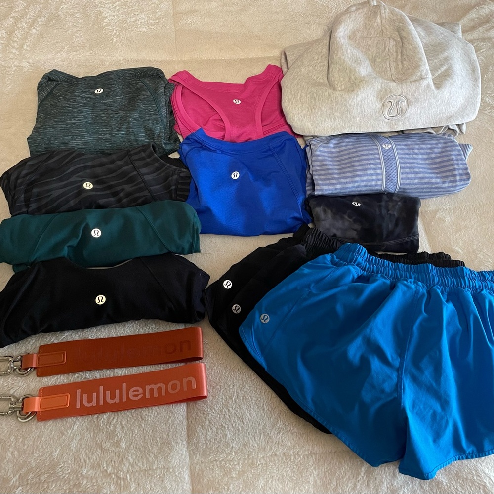 Lululemon 1-3 piece Mystery Box - Picture 4 of 12